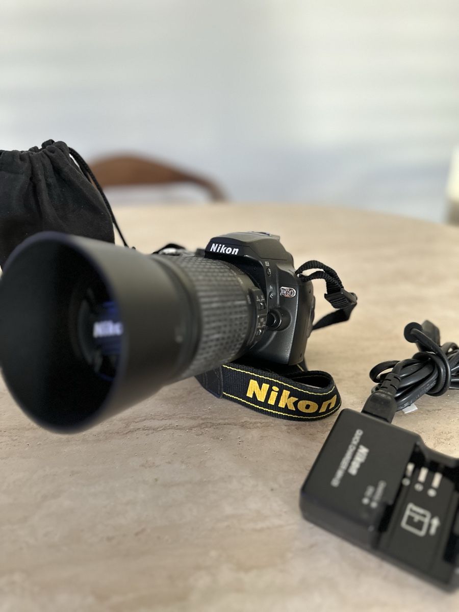Nikon Kamera: Nikon D60 Spiegelreflexkamera mit zwei Objektiven – Gebraucht aus Untersiggenthal von SuperMario41