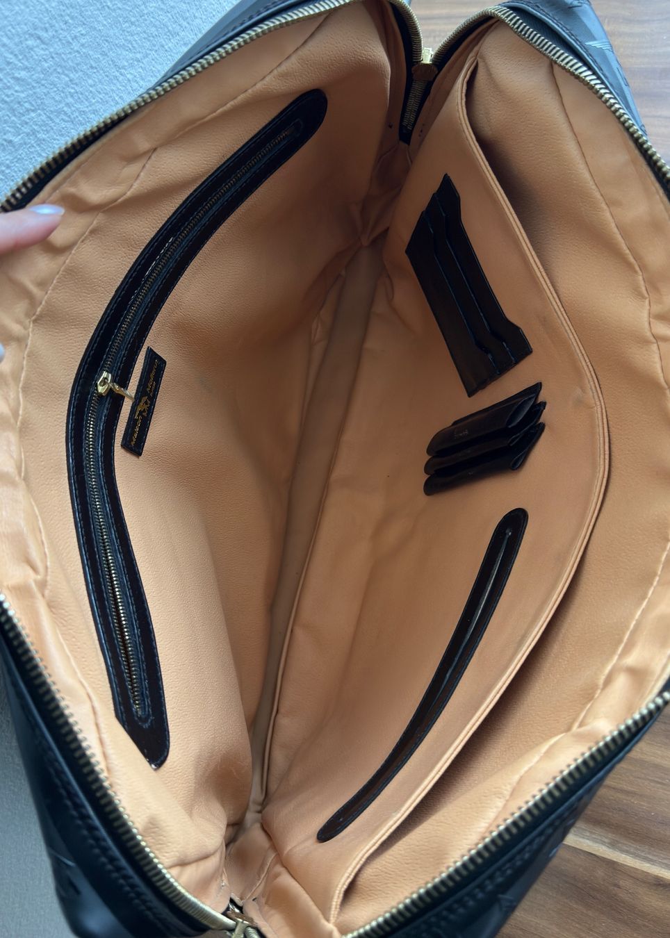 Maison Mollerus Valigie & Borse: Maison Mollerus Aktentasche / Laptoptasche Schwarz – Usato da Ostermundigen venduto da itsanoemithing 5