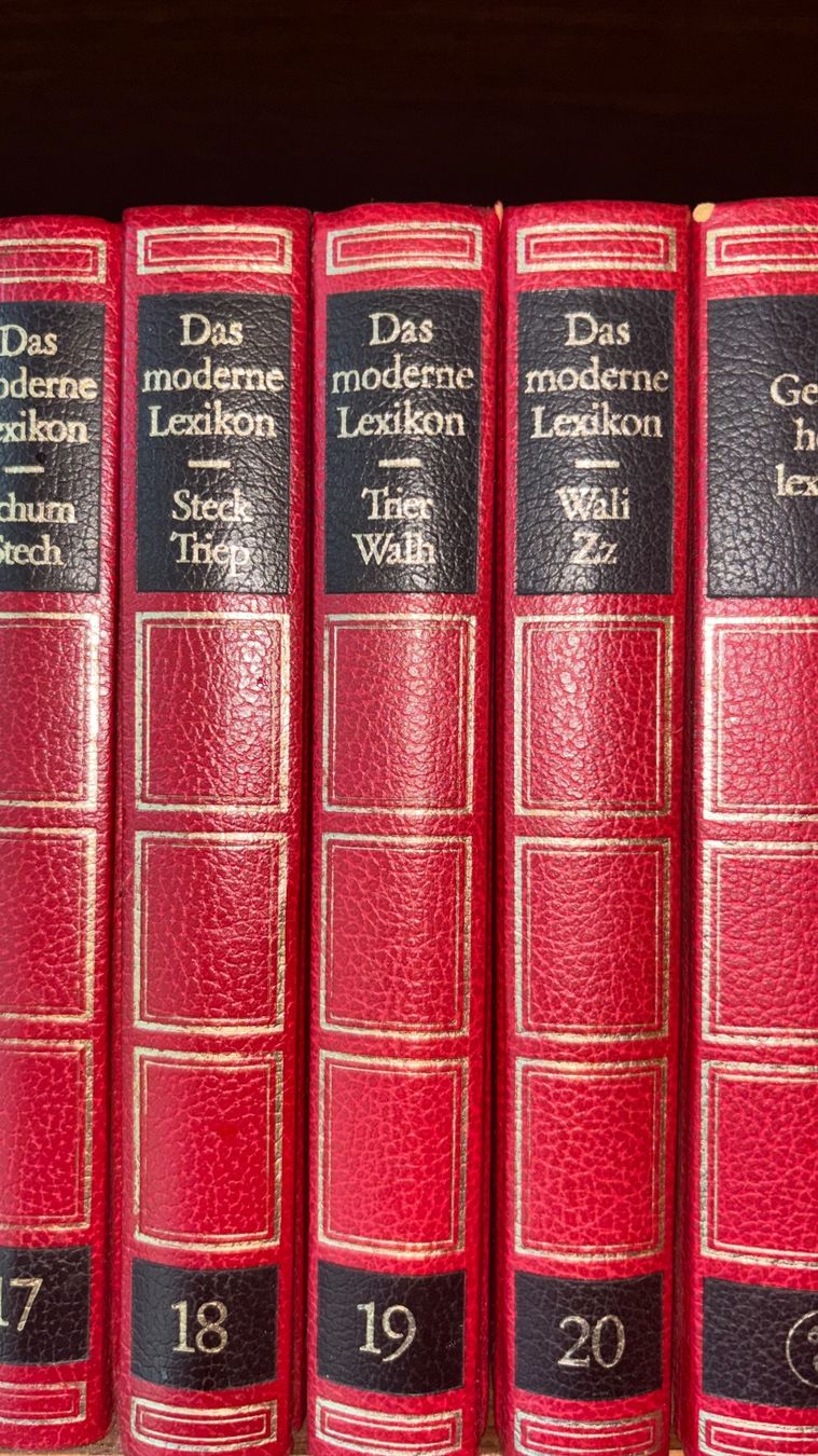 Libri: Grosse rote Lexikon-Sammlung - 25 Baende – Usato da Balsthal venduto da wasserente 3