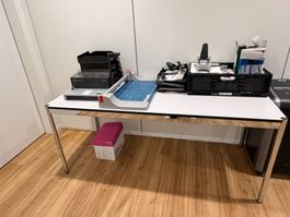 Posten mit Ibmatic Bindemaschine (Lot 214) 8304 Wallisellen