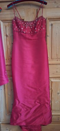 Partykleid margenta mit Cape (100% Federn), Gr. 38
