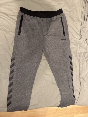 Hummel Trainingshose grau schwarz Grösse M neuer Zusta