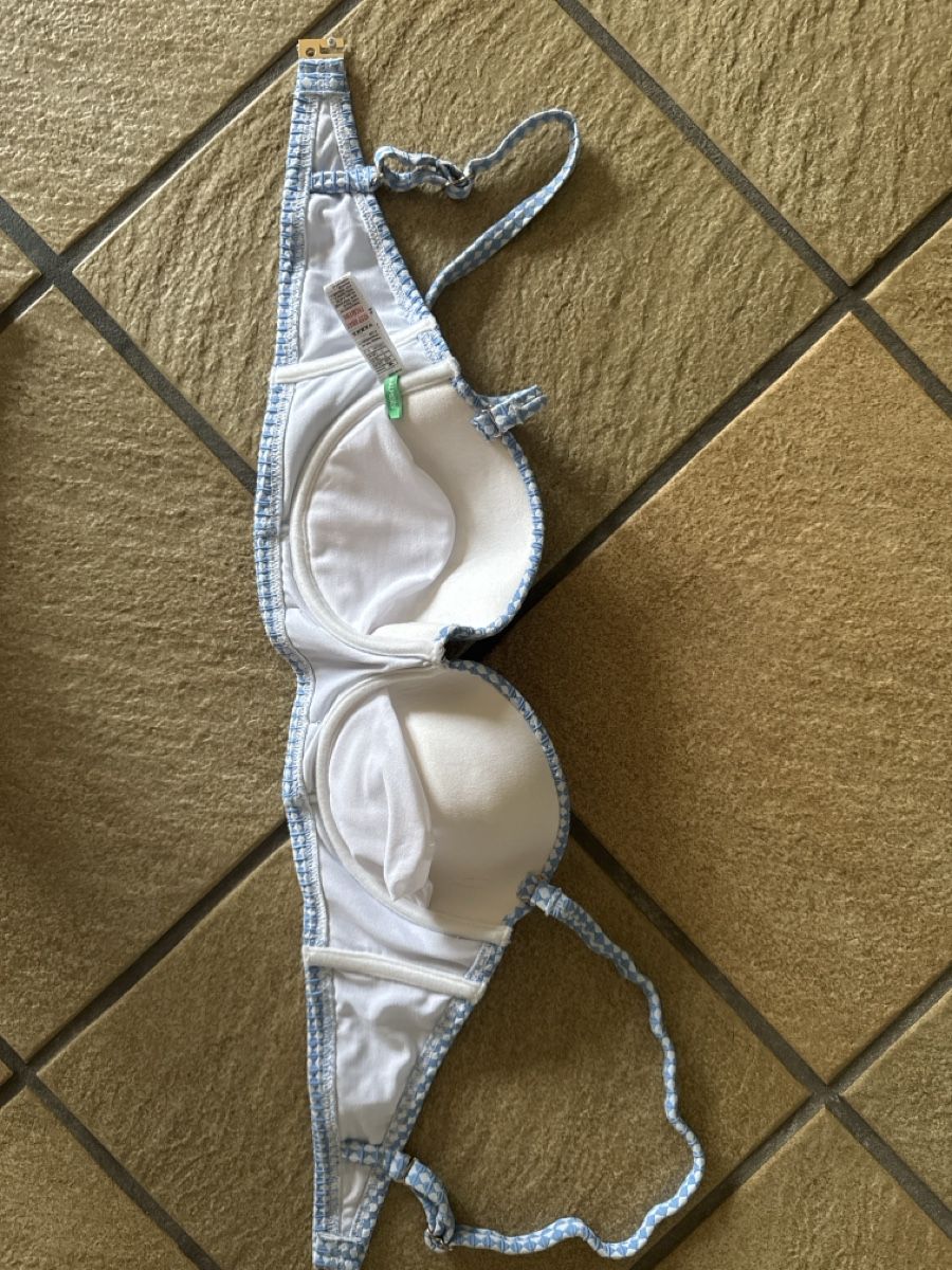 Badekleider & Bikinis: Palmers Bikini Oberteil hellblau Grösse 36-38 – Gebraucht aus Schlieren von nowaya 1