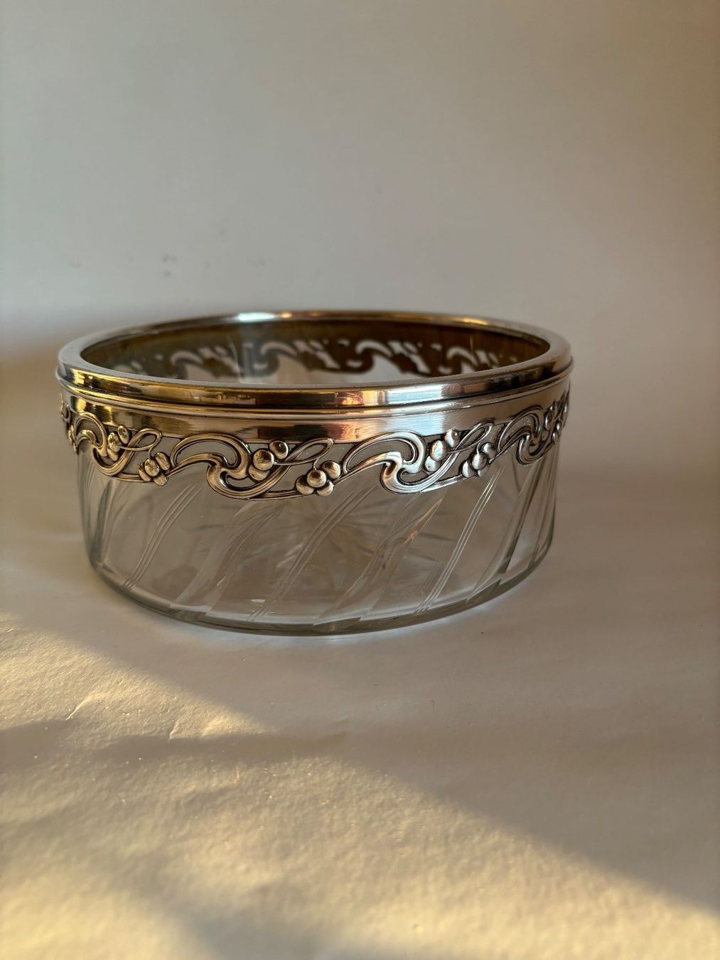 WMF Ciotole: Alte Jugendstil Schale von Wmf Designklassiker – Usato da rotkreuz venduto da baudisch 2
