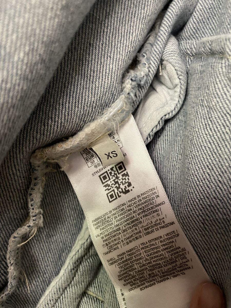 Guess Jacken: Guess Jeans Jacke Damen, XS, Hellblau – Neu (gemäss Beschreibung) aus Pfäffikon ZH von PaoM 3