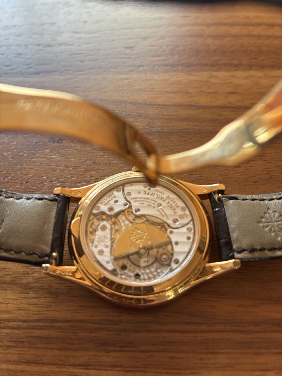 Patek Philippe Montres: Patek Philippe Perpetual Calendar – D'occasion à Pfäffikon SZ par StanleyCup 7