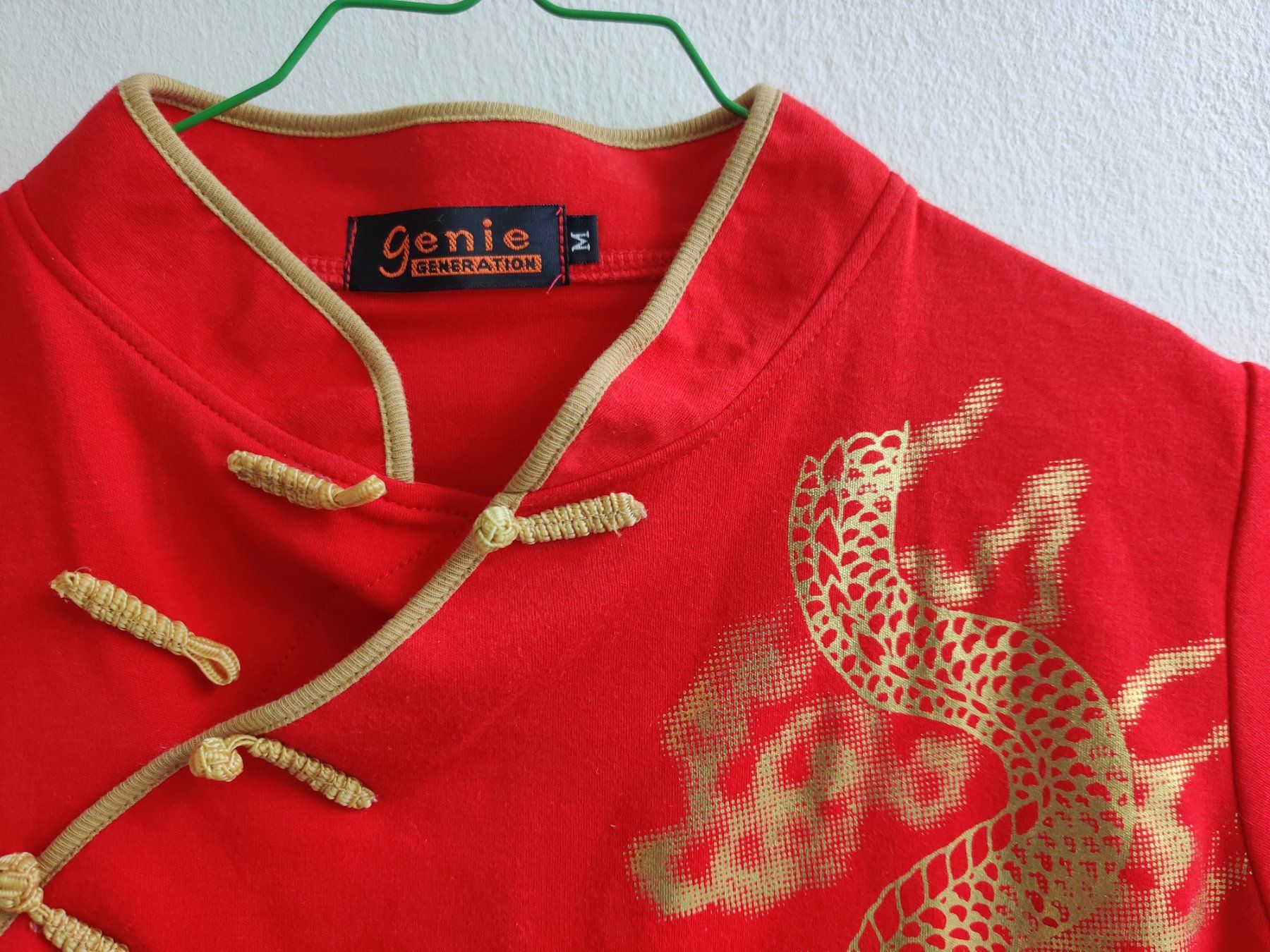 T-Shirts: Baumwoll-Shirt mit Drachenprint – Neu (gemäss Beschreibung) aus Zürich von Frinka 1