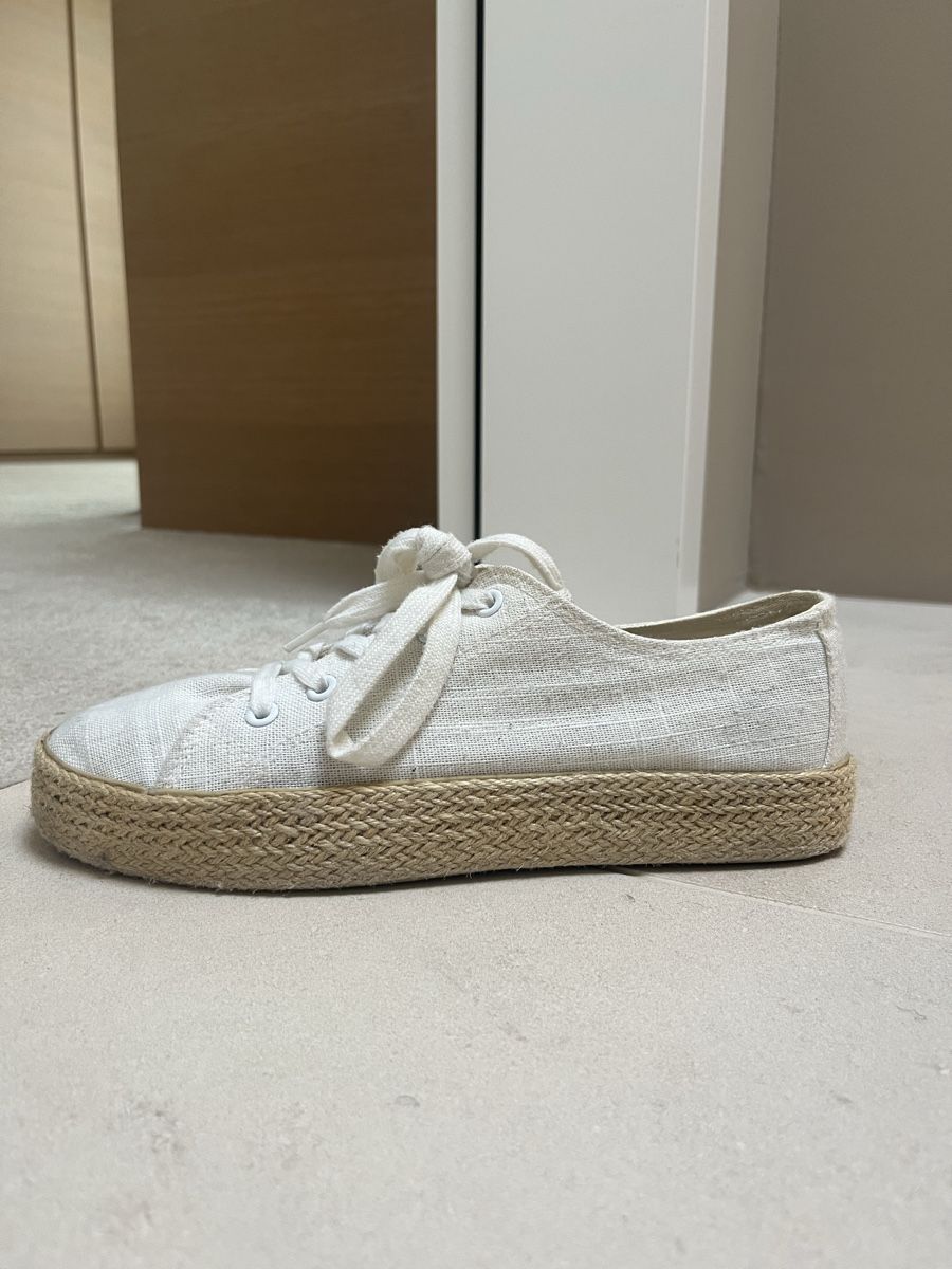 Scarpe da donna: weisse Leinen Espadrilles, Grösse 41 – Usato da Zollikon venduto da ali_myc2 1