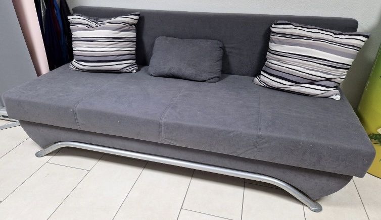 Divani: Graues Schlafsofa in Top-Zustand – Usato da Neuenhof venduto da bball