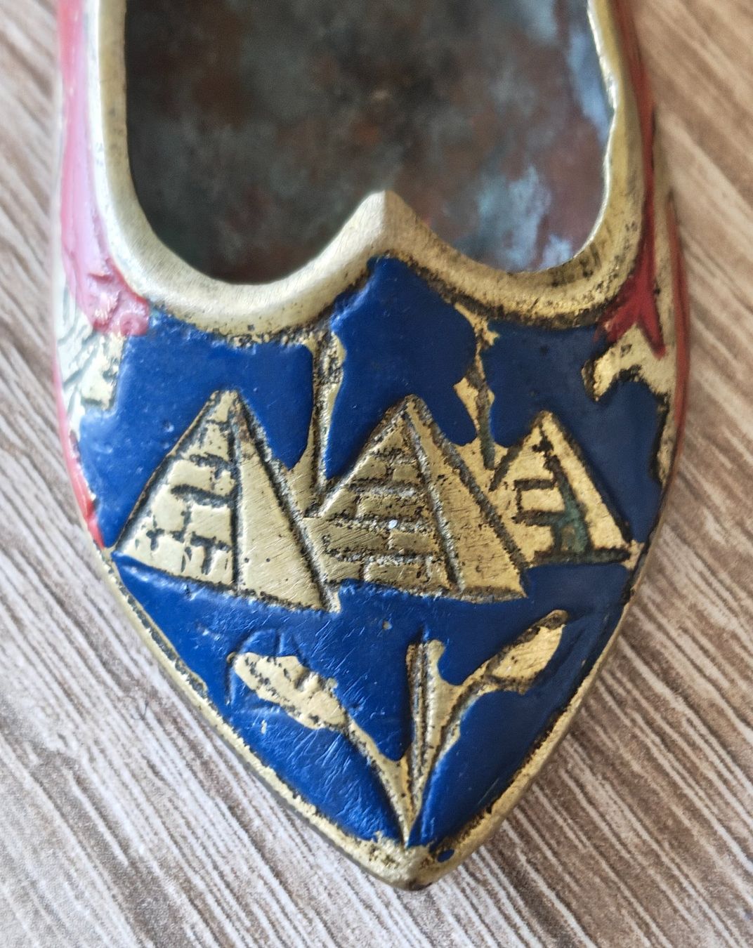 Portacenere: Aschenbecher in Form von Schuhen oder Pantoffeln, Antike – Usato da St. Gallen venduto da Ricardo_Deals 2