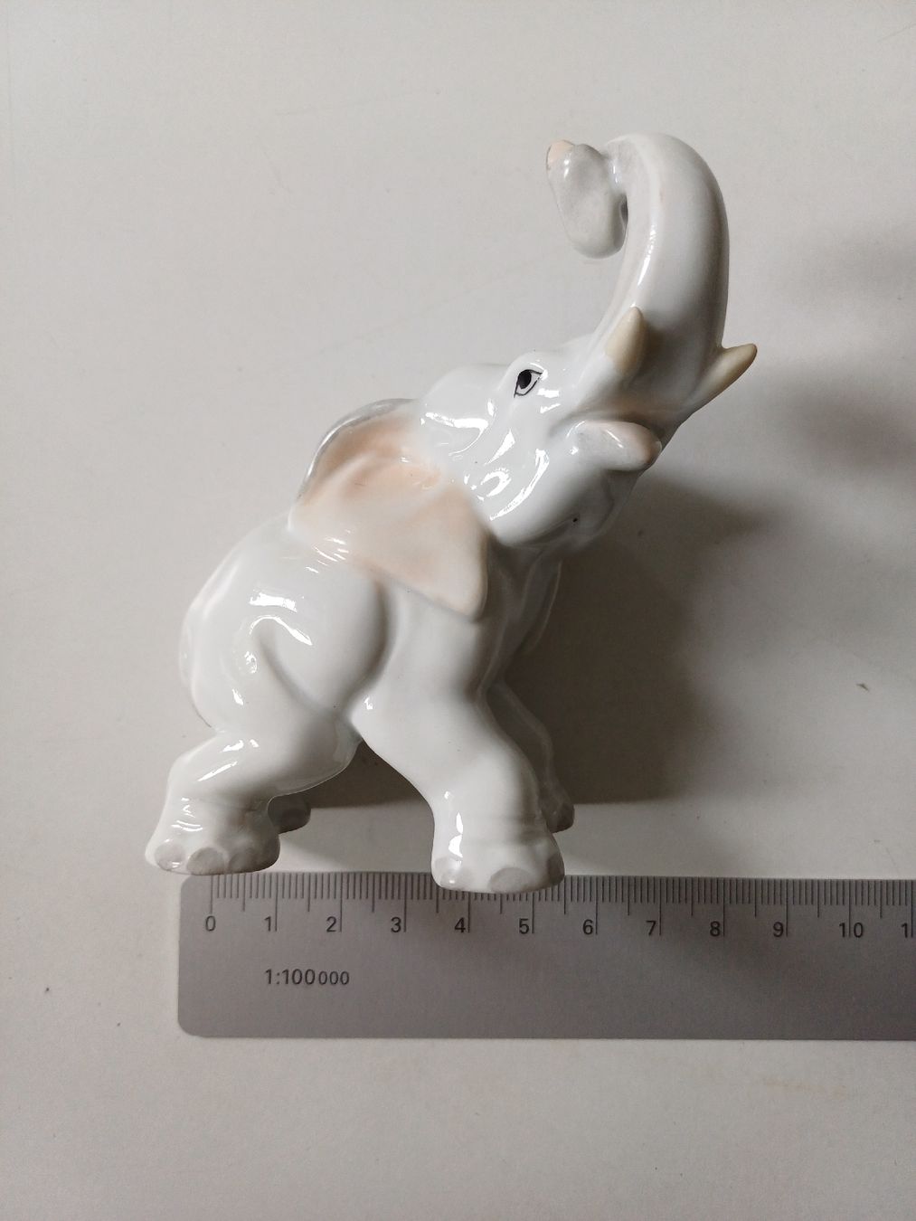 Herend Statuette: Herend Porzellan Elefant, Makellos  – Nuovo (secondo la descrizione) da Zürich venduto da Avocadokern