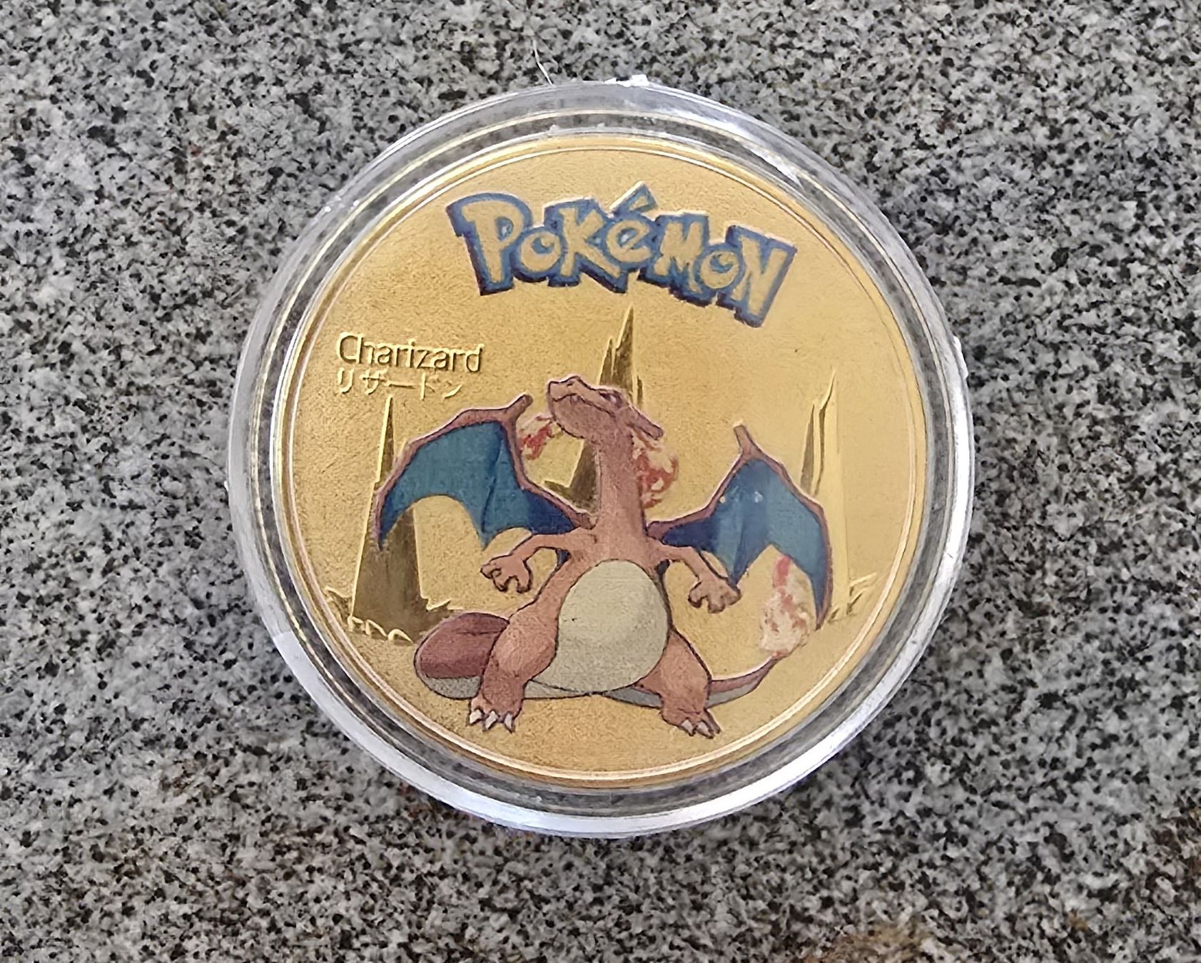 Medaillen: Médaille Pokémon Charizard Dorée à collectionner  – Gebraucht aus Echarlens von AnimoBest