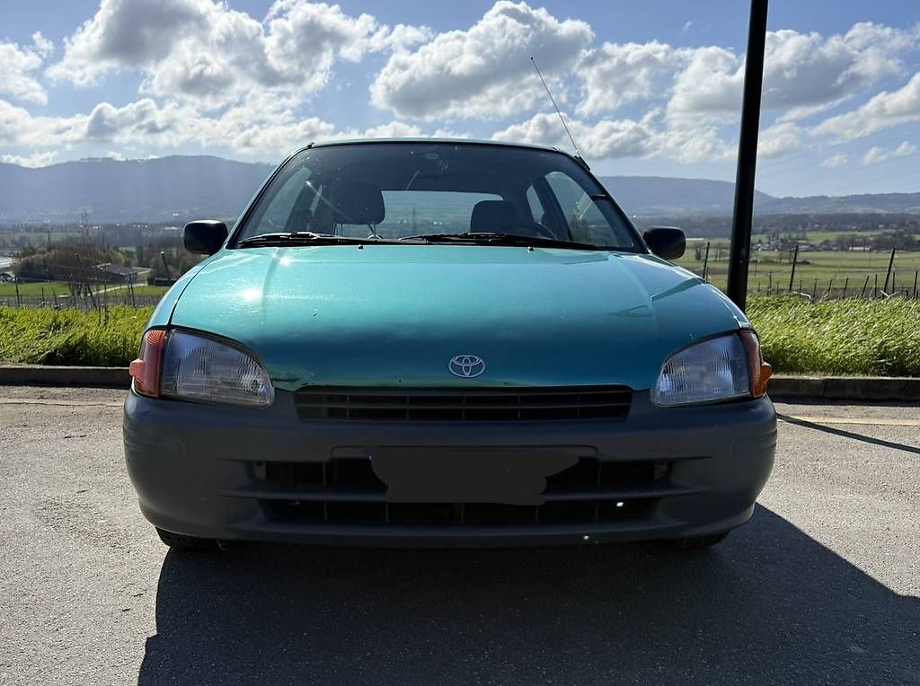 Toyota Automobili: Toyota Starlet 1.3 à vendre – Usato da Bernex venduto da KingLeoric 2