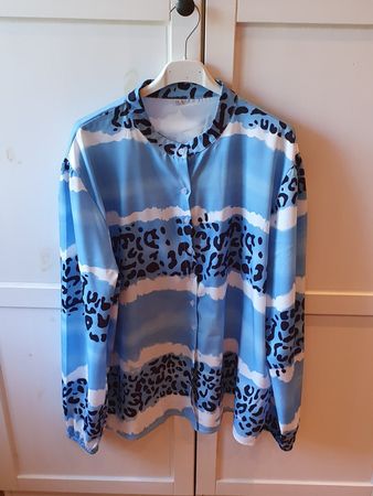 Damenbluse im Leopardenlook, Grösse XXL, neu!