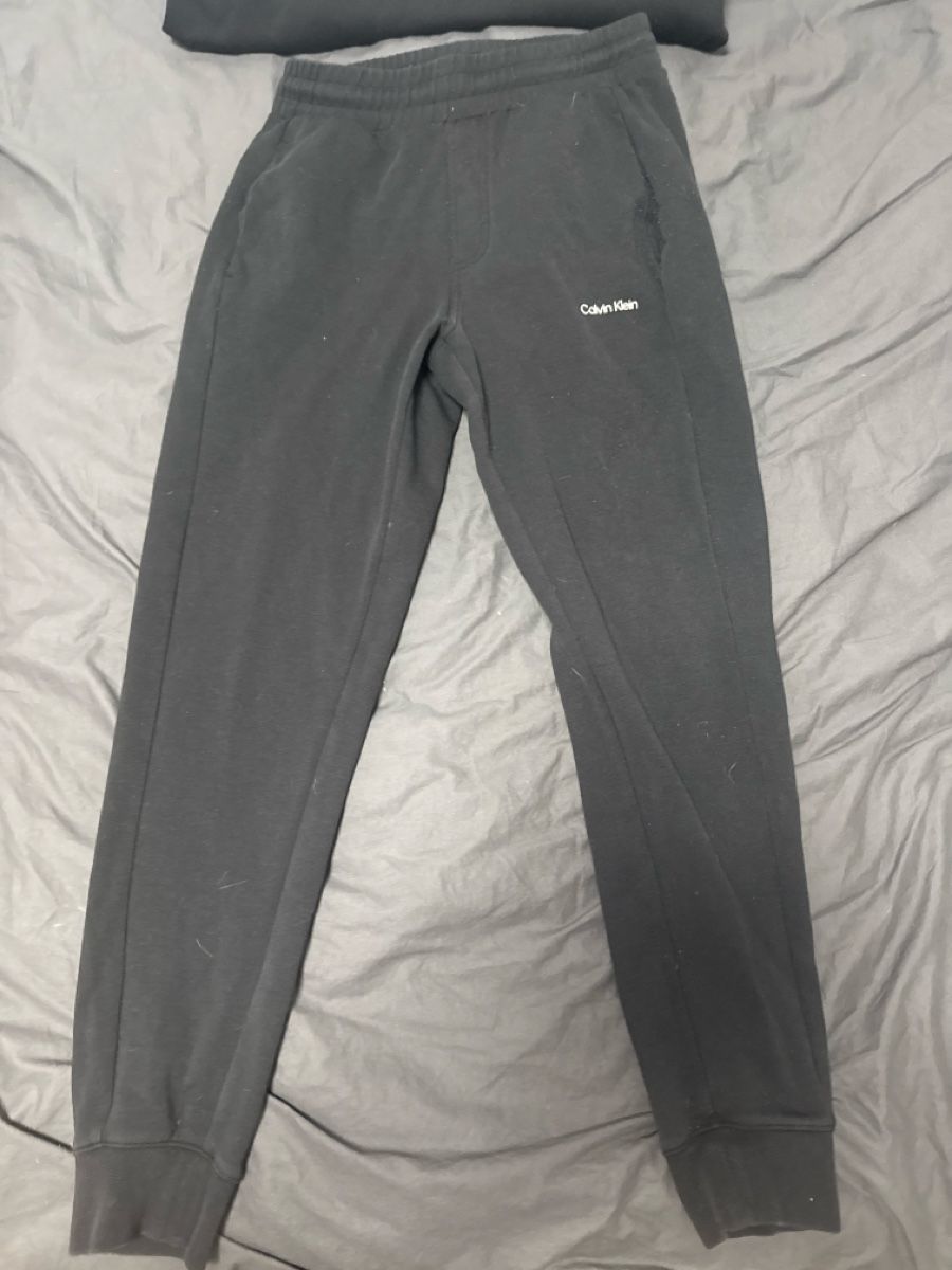 Calvin Klein Lotti di vestiti: ensemble calvin klein  – Nuovo (secondo la descrizione) da Fribourg venduto da bar_q2pw 1