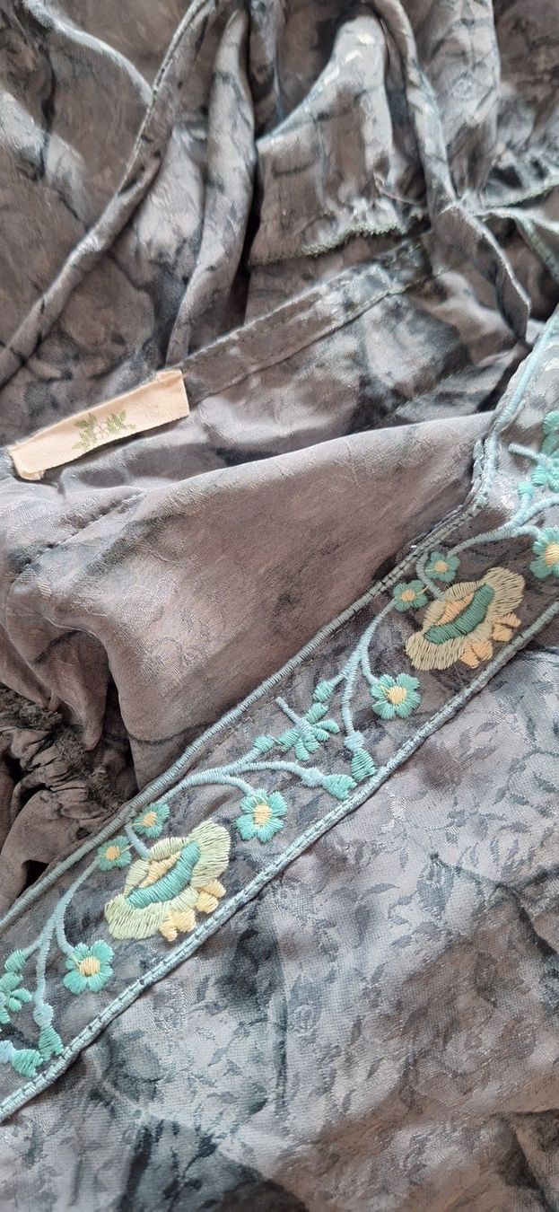 Vestiti: robe / Kleid – Nuovo e nell'imballaggio originale da Lussery-Villars venduto da pousinete02 3
