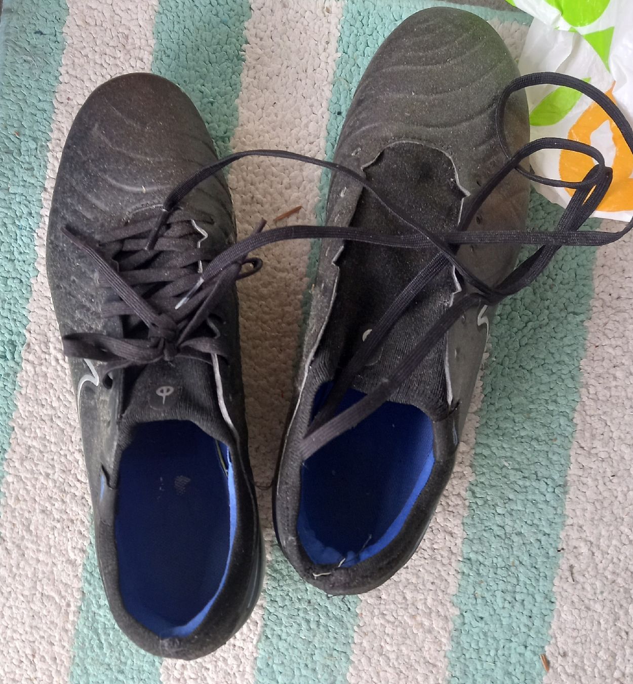 Nike Chaussures hommes: Nocken schuhe😄 – D'occasion à Zürich par vik_q29w 1