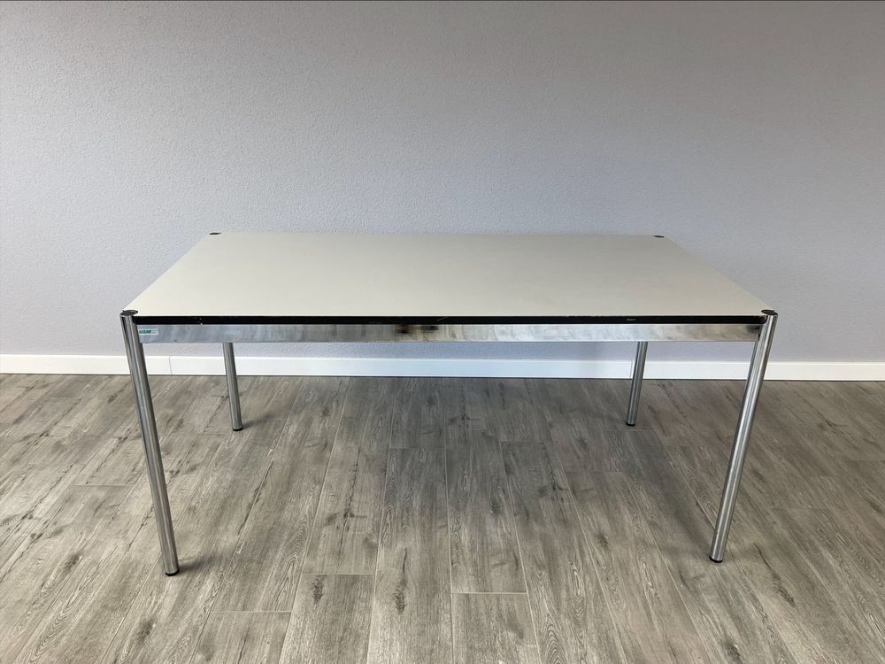 USM Schreibtische: USM Tisch 150x75cm.LIEFERUNG GRATIS – Gebraucht aus Thun von altstadt-thun