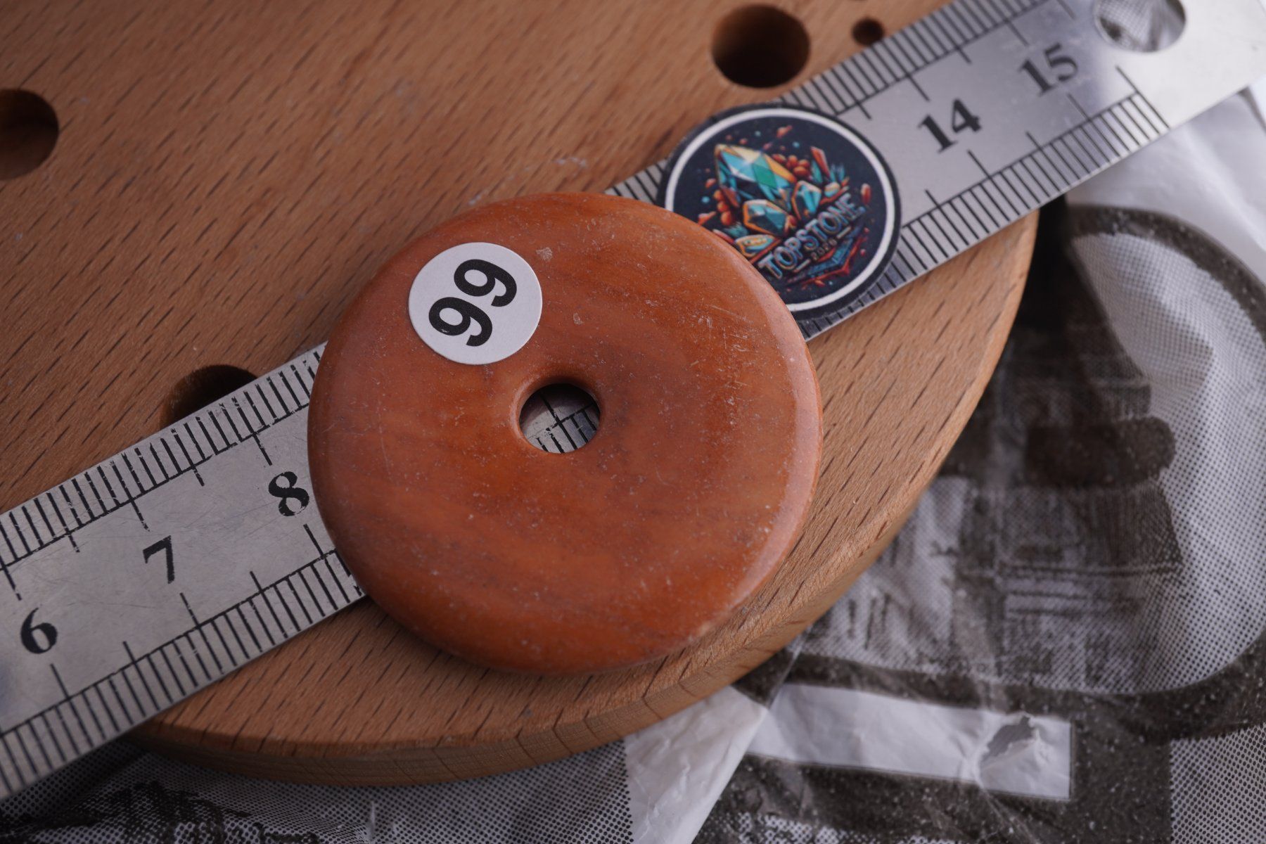 Minerali & Pietre curative: Crown  Jaspis   Donut   pi Scheibe      Ab 1.- – Nuovo e nell'imballaggio originale da Eschenbach SG venduto da topstone 2