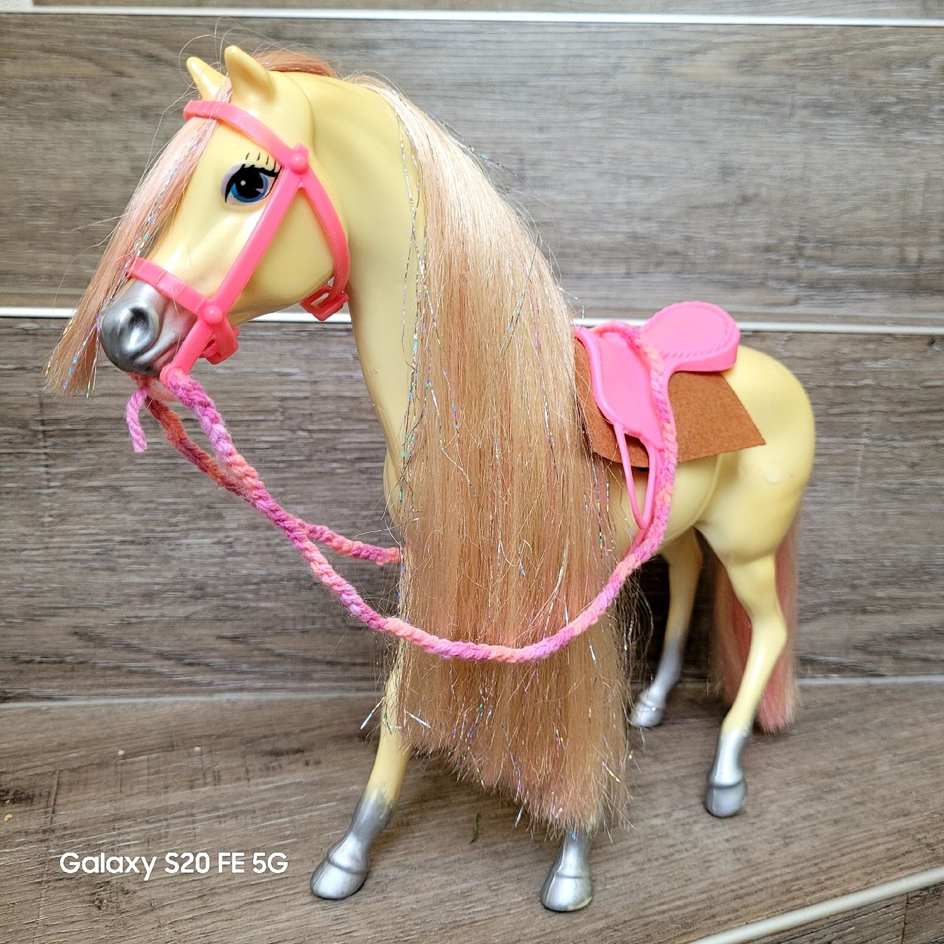Giocattoli: Barbie Pferd Glitzerstein Melody – Usato da Niederbuchsiten venduto da klengyel