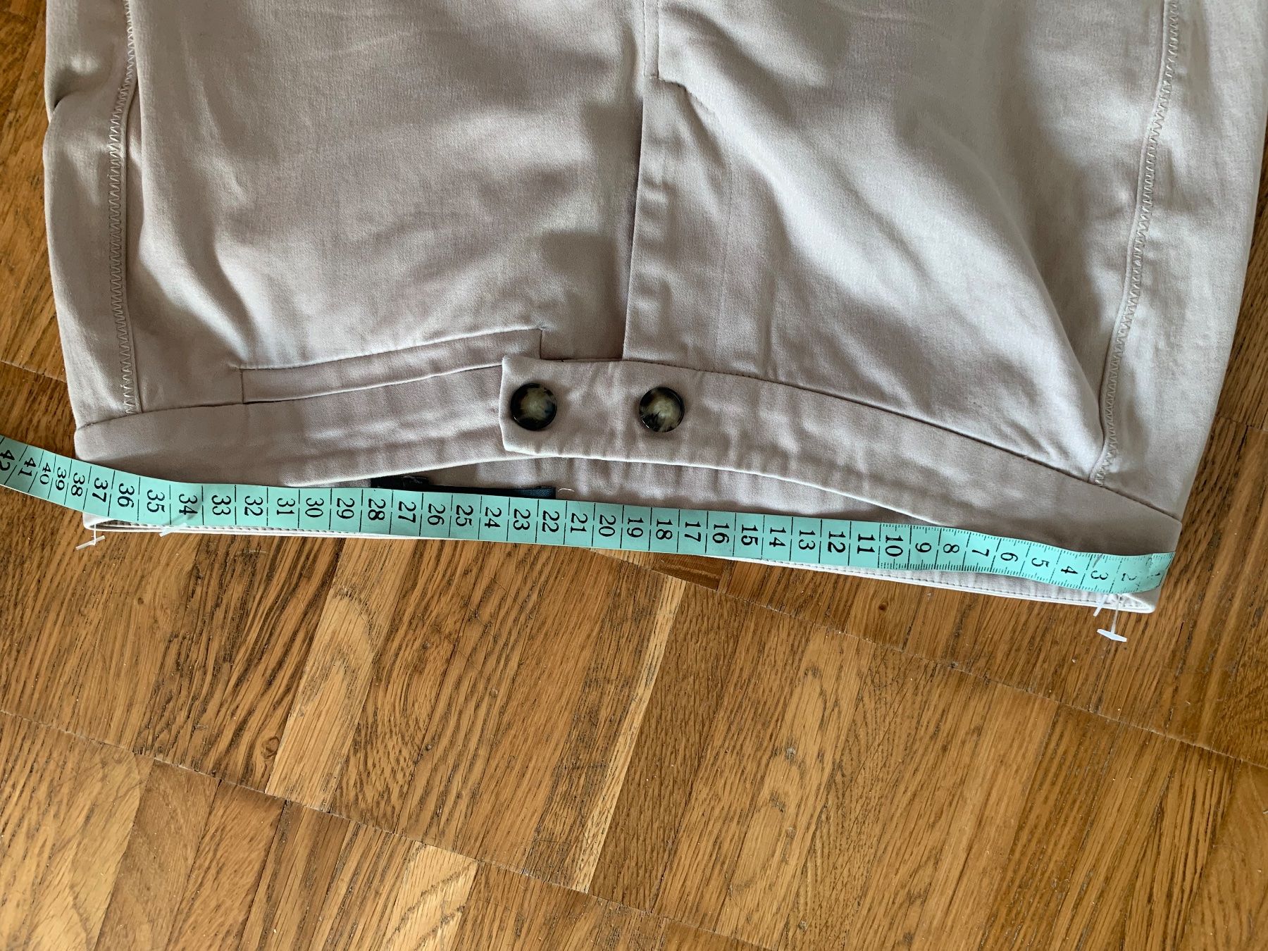 Pantaloni: Alexander Mcqueen hose – Usato da Zürich venduto da Nikuska32 2