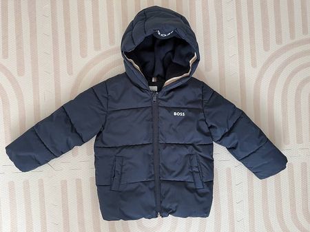 Boss Kinderjacke Grösse 3-94 wie neu