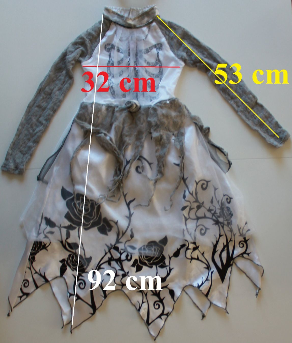 Costumi: Costume squelette / Skelett t. 9 - 10 ans – Usato da Peseux venduto da CoolShoping 2