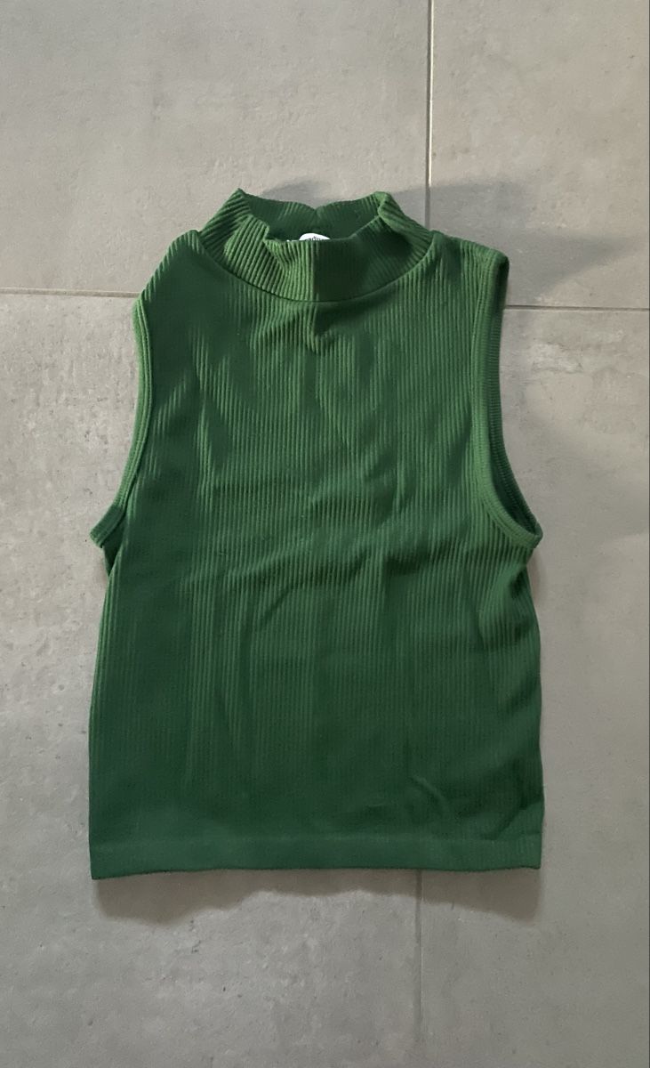 Stradivarius Top: Stradivarius turtleneck top green – Usato da Cortaillod venduto da seba15