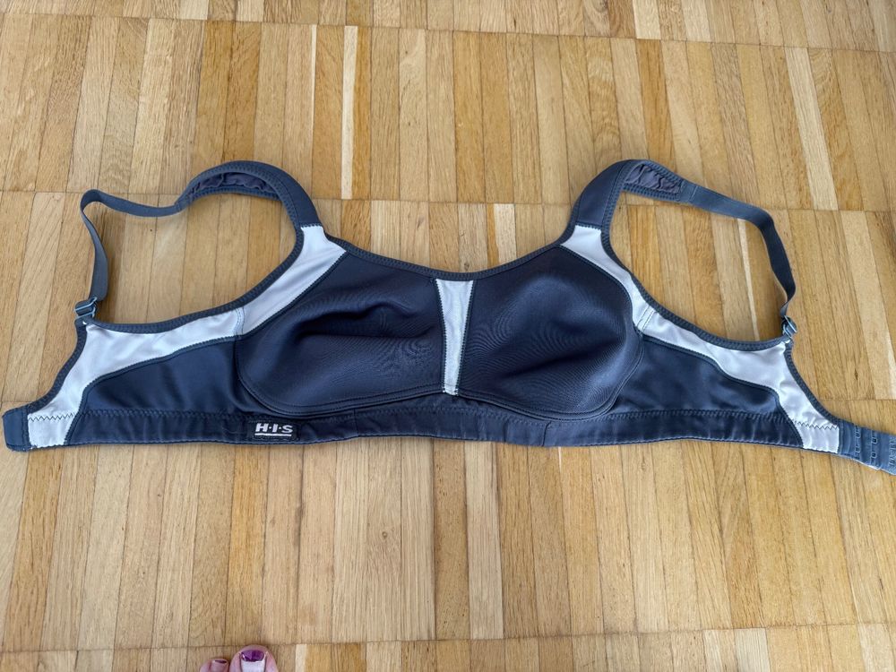 Sport BH von HIS, Grösse 75C, Grau/Weiss (Gebraucht) in Solothurn für ...