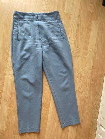 Zara Stoffhose, hellblau, Gr. M
