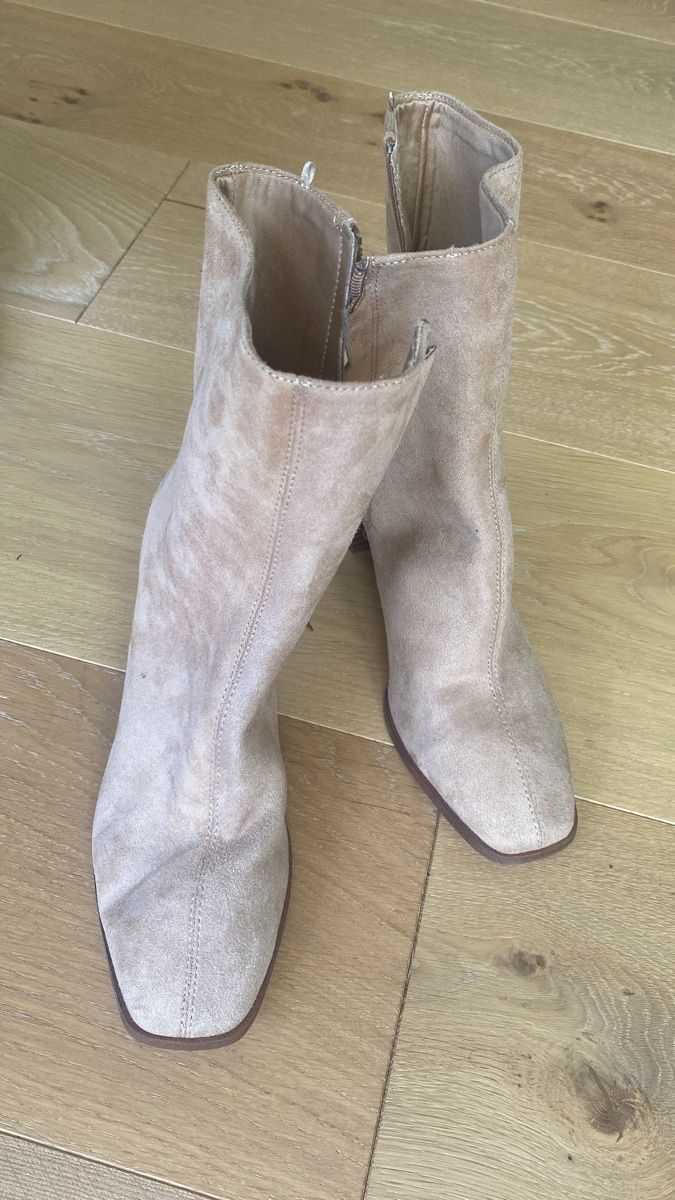 H&M Damenschuhe: Wildleder Stiefeletten, Grösse 40 – Neu (gemäss Beschreibung) aus Zürich von epe_ggn6