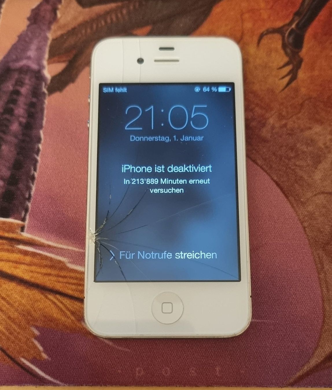 Apple Handys / Smartphones: iPhone 4 - ?GB - weiss - Model A1332 – Gebraucht aus Regensberg von youngt92