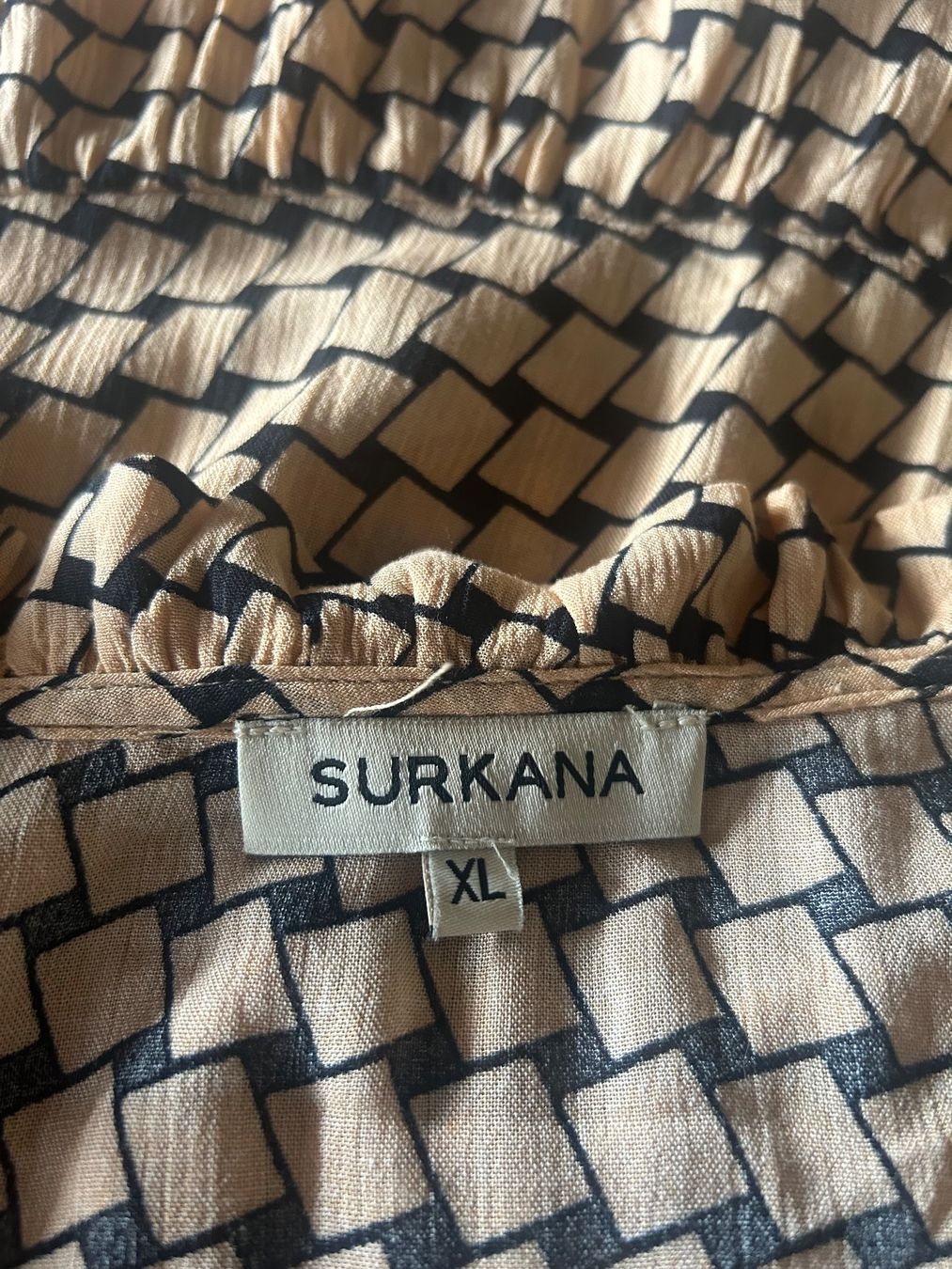 Vestiti: Surkana robe – Nuovo (secondo la descrizione) da Val-d'Illiez venduto da Dombou 3
