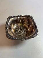 Kleine Schale mit Blumenmuster, Silber 830, ca. 19 gr.