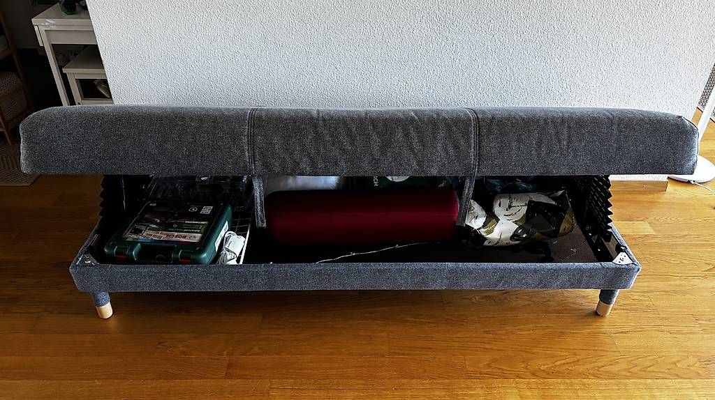 Sofas: Sofa mit Aufbewahrung – D'occasion à Birmensdorf ZH par nic_rrm2 2