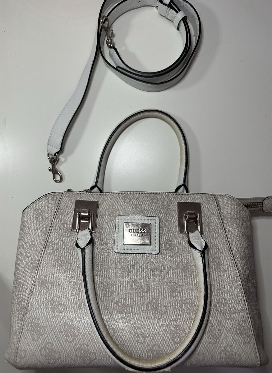 Guess Taschen für Damen: Guess Tasche – Gebraucht aus Uetikon am See von jael_87