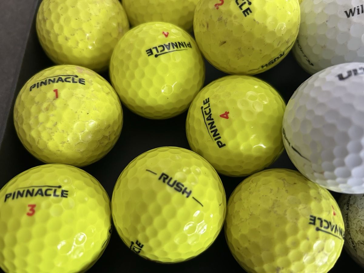 Mazze & Set: Minigolf Schläger 3 Stück mit diversen Bällen – Usato da Suhr venduto da Clazas 8
