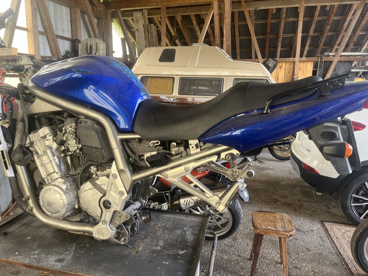 Yamaha Strada: Yamaha fz s1000 épave – Difettoso da Arzier-Le Muids venduto da Jmb1960 1