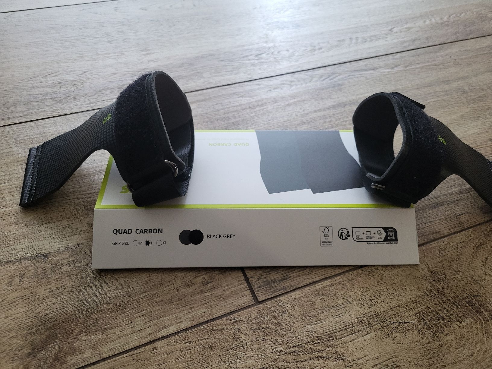 Guanti & manicotti: Velites Quad Carbon, Grips – Usato da Bern venduto da cla_ngp6 2