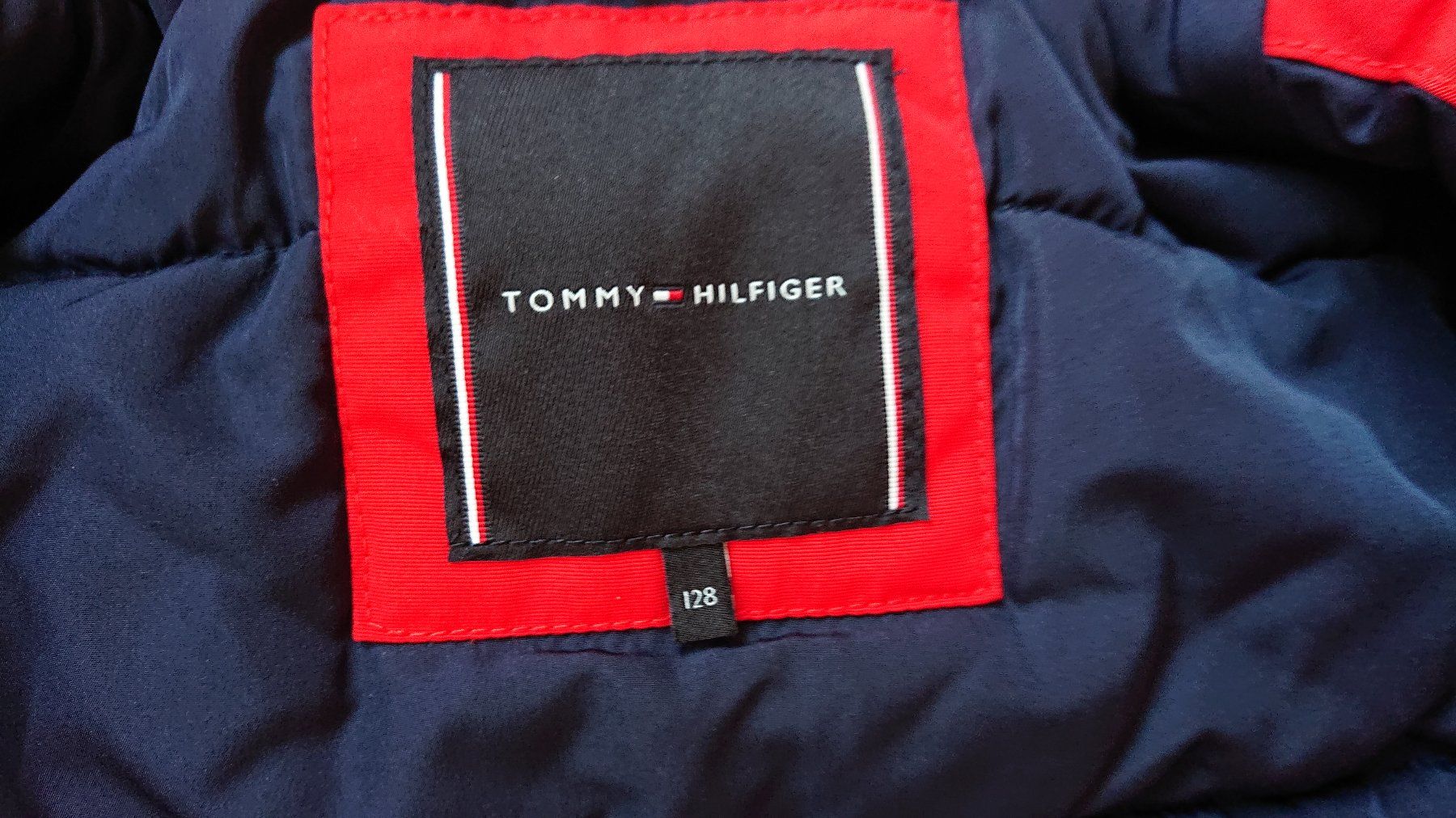 Tommy Hilfiger Giacche: TommyHilfiger Jungen Essential Jacket Grosse 128 – Usato da Bottmingen venduto da Malina_Outlet 4