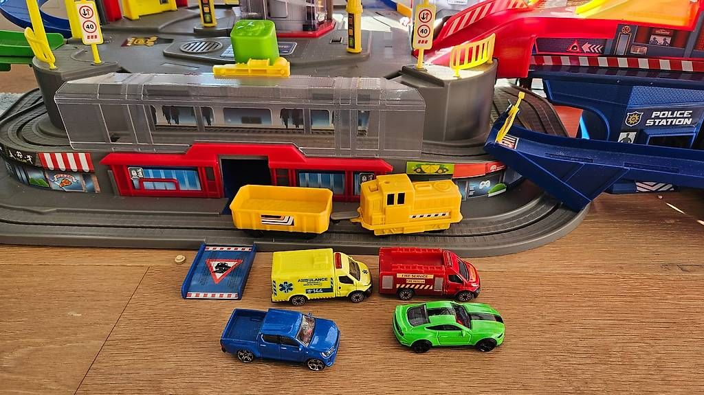Majorette Giocattoli: Majorette Super City Garage – Usato da Ittigen venduto da AnZakh 2