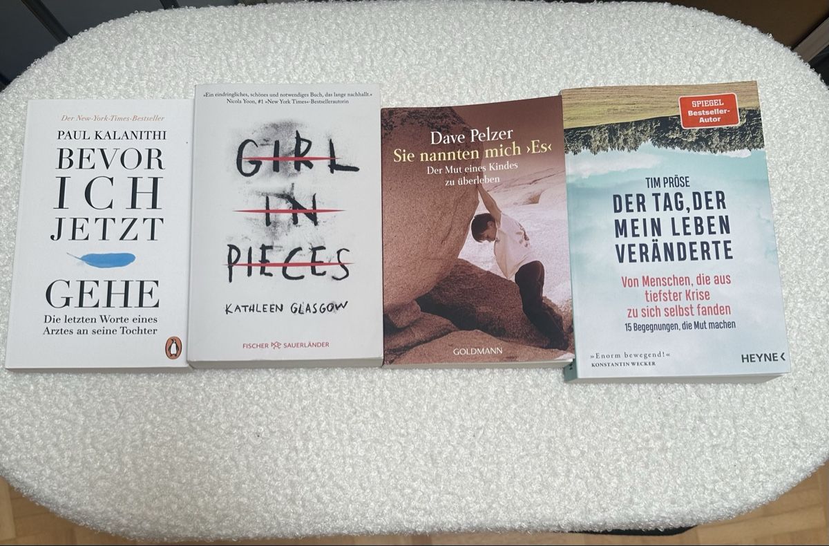 Livres: 4 deutschsprachige Bücher  – D'occasion à Biel/Bienne par joy108
