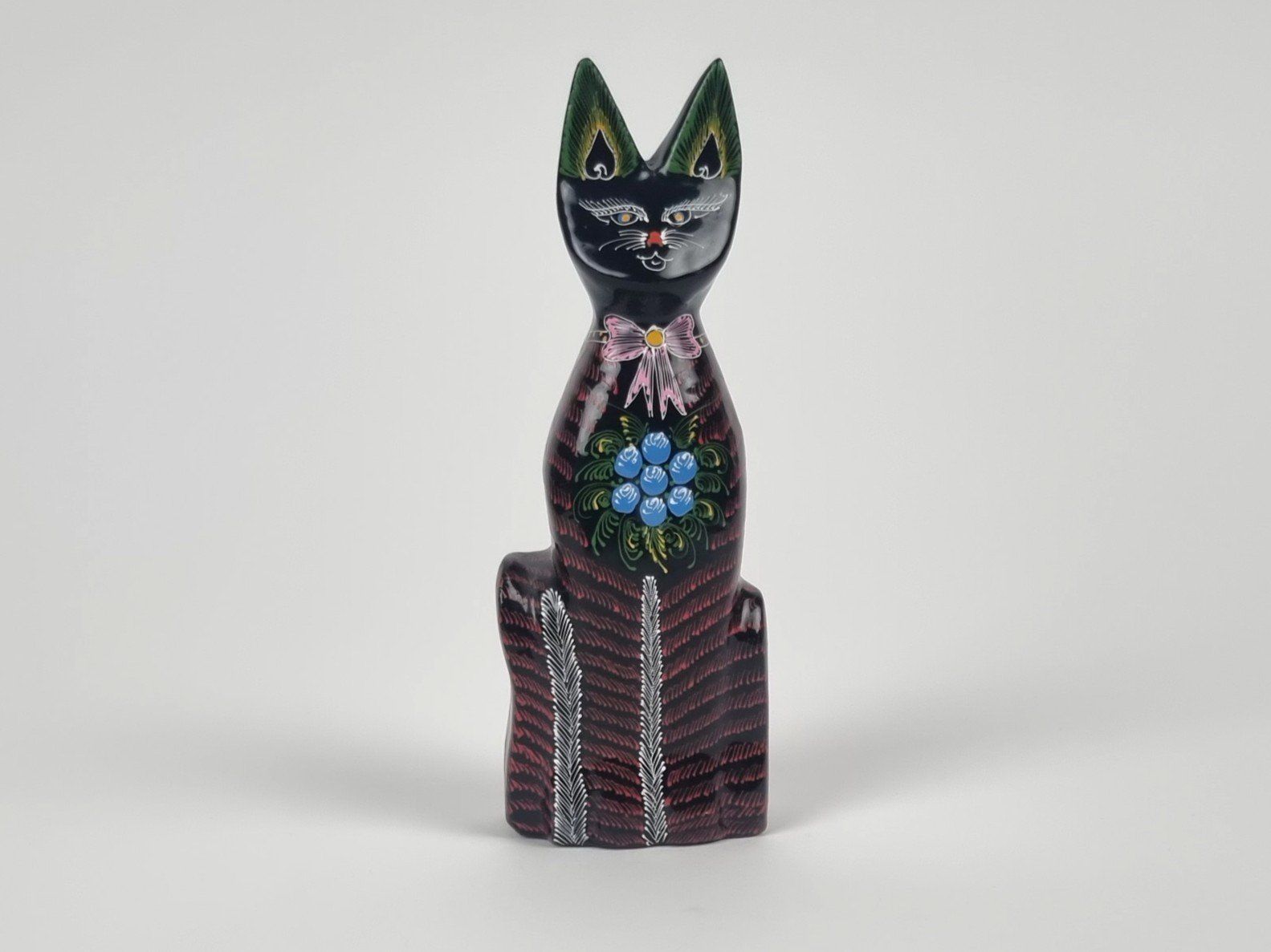 Figurines: Katzenfigur aus Holz – D'occasion à Urtenen-Schönbühl par Restwert_Schoenbuehl