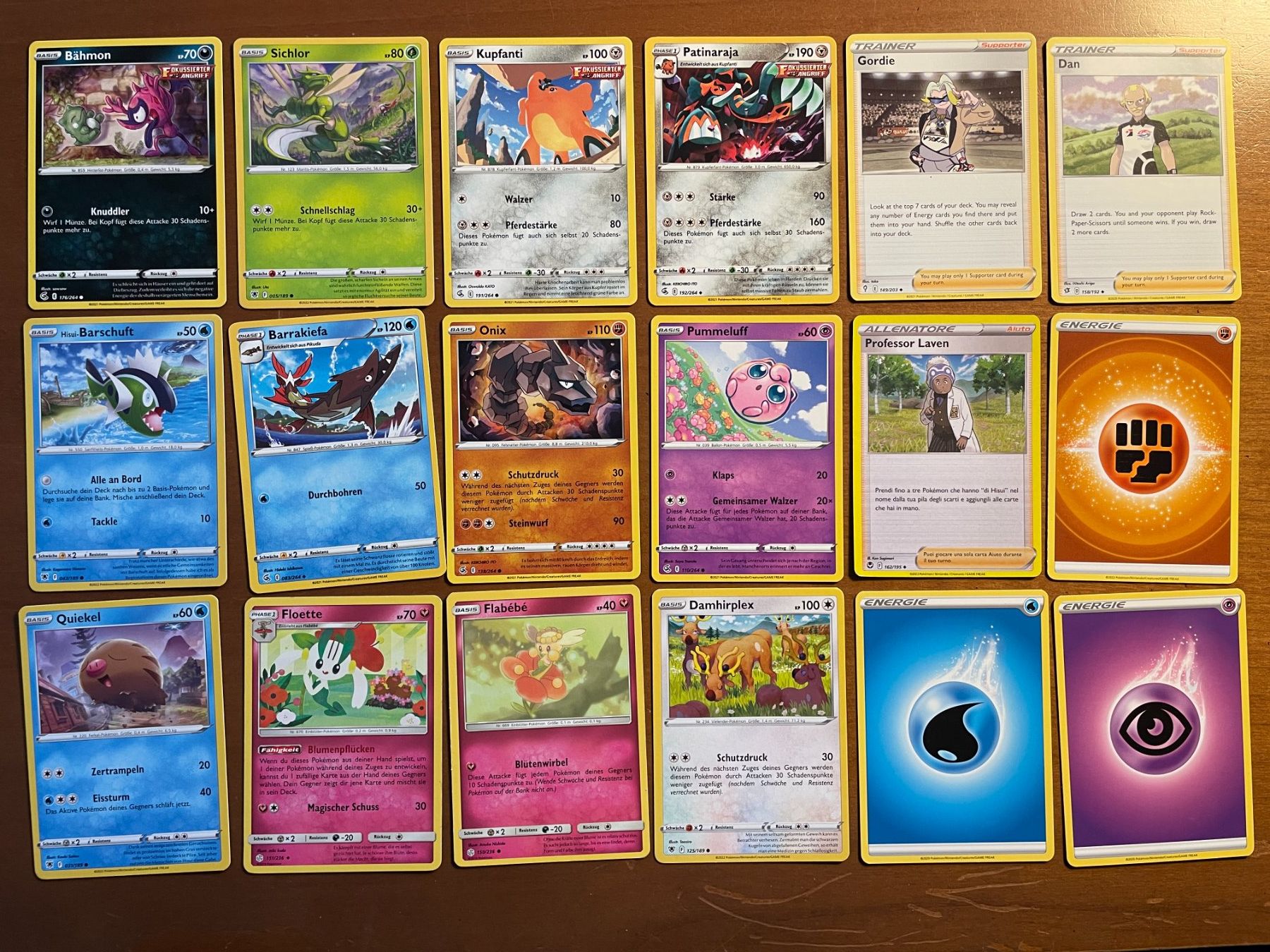 Pokémon Carte collezionabili: Pokemon Karten Set (Versand gratis) – Nuovo (secondo la descrizione) da Chur venduto da Angerson