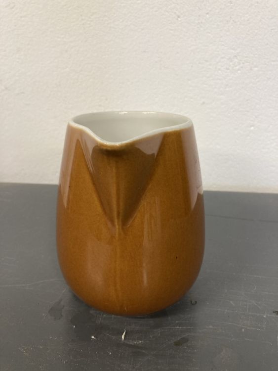 Vintage 70s Tupperware Pitcher Color marrón w / Secure Lid - México