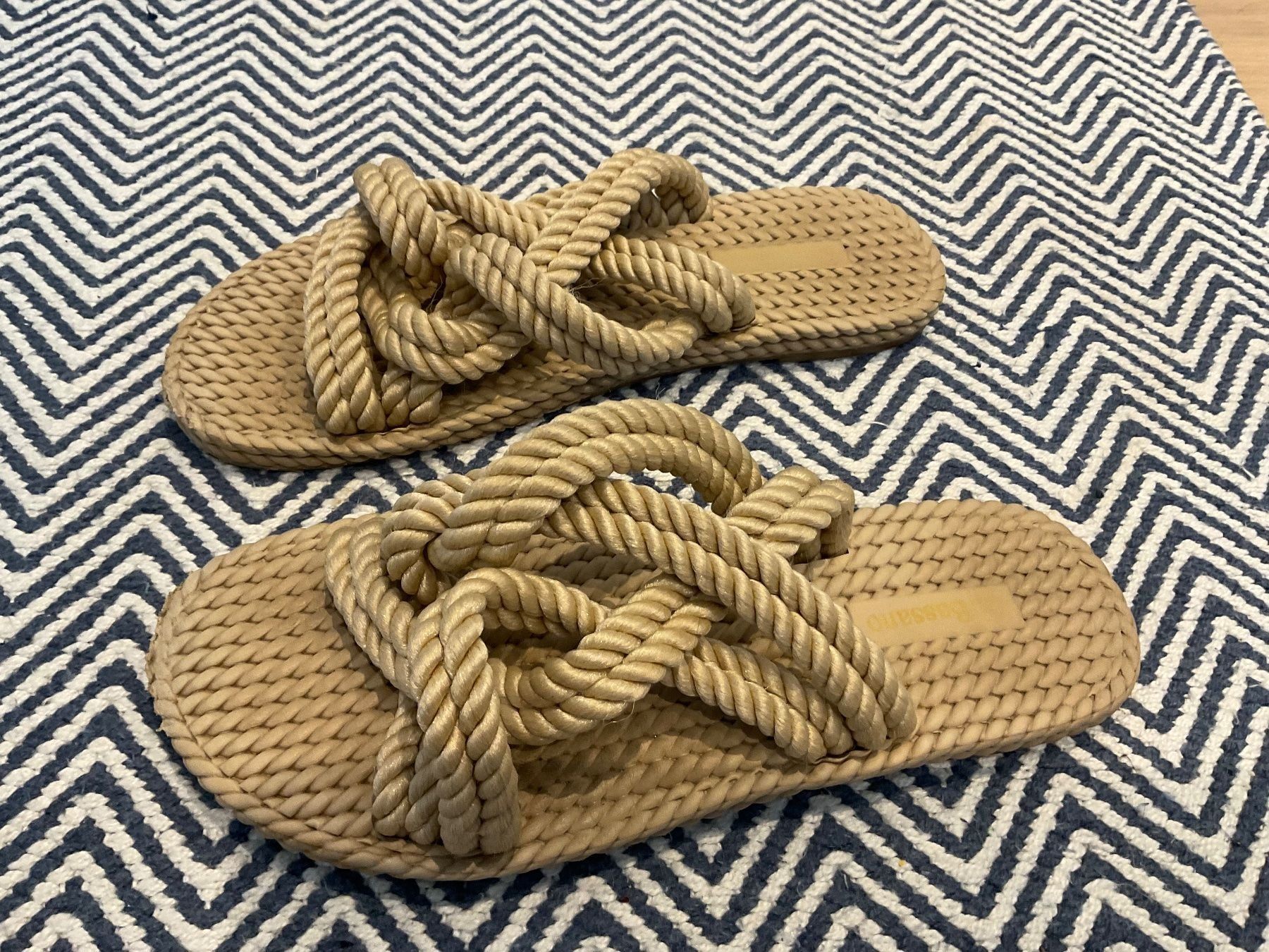 Scarpe da donna: Pantolette BASSANO pointure 38 – Usato da Clarens venduto da fashionfou