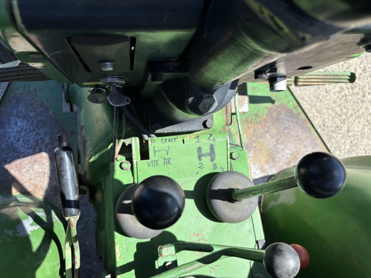 John Deere Trattori: Traktor John Deere 1020 VU / Schmalspur – Usato da Courgevaux venduto da Querly 7