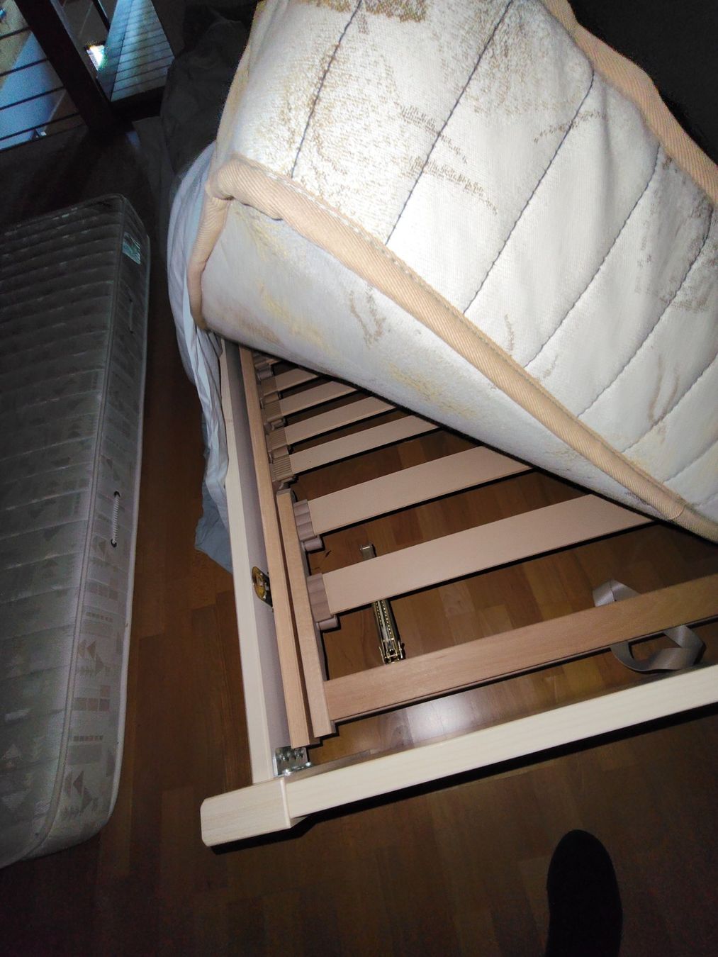 Betten: Bett – Gebraucht aus Triengen von RealX 2