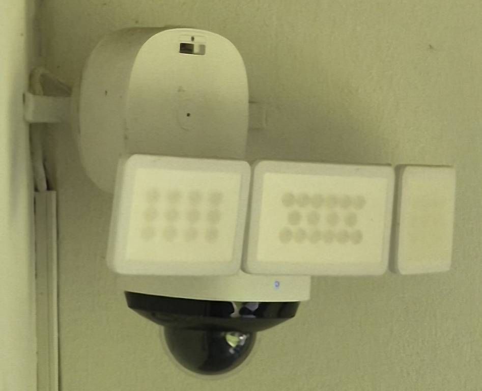 Eufy Sistemi d'allarme: eufy Floodlight Cam 2 Pro Flutlicht Kamera – Usato da Zürich venduto da Dab5 2
