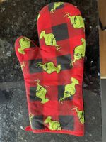 Grinch Oven Mitt Red Black Plaid Christmas
